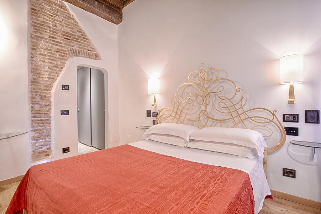 Luxury Ripetta 2 Rom