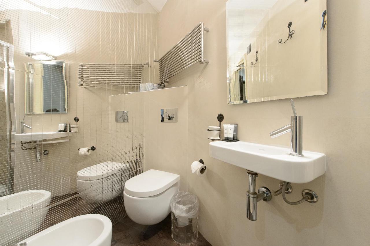 Luxury Ripetta 2 Rom